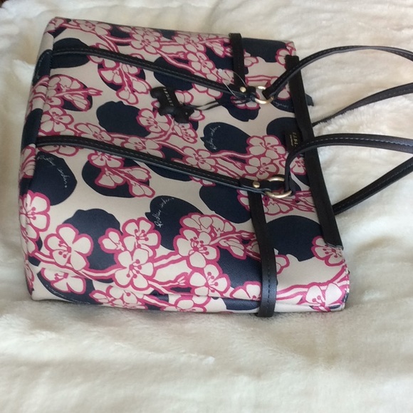 Radley London Handbag Tote                    NWT - Picture 4 of 8